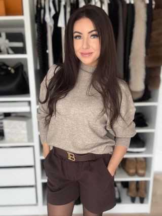 Novinka v nabídce! 🫶🏼🤎✨ Kraťásky s páskem ,,Autumn,, . . které skvěle sedí, lichotí a unosíš je celý rok – se silonkami i...